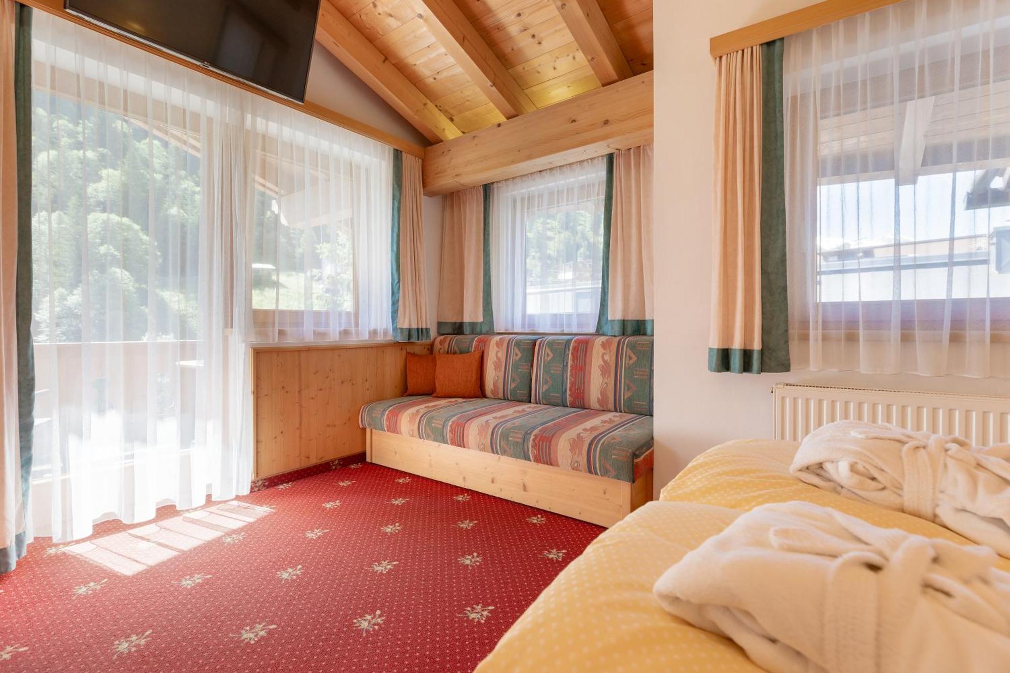 Hotel Pinzger Tux Eksteriør billede
