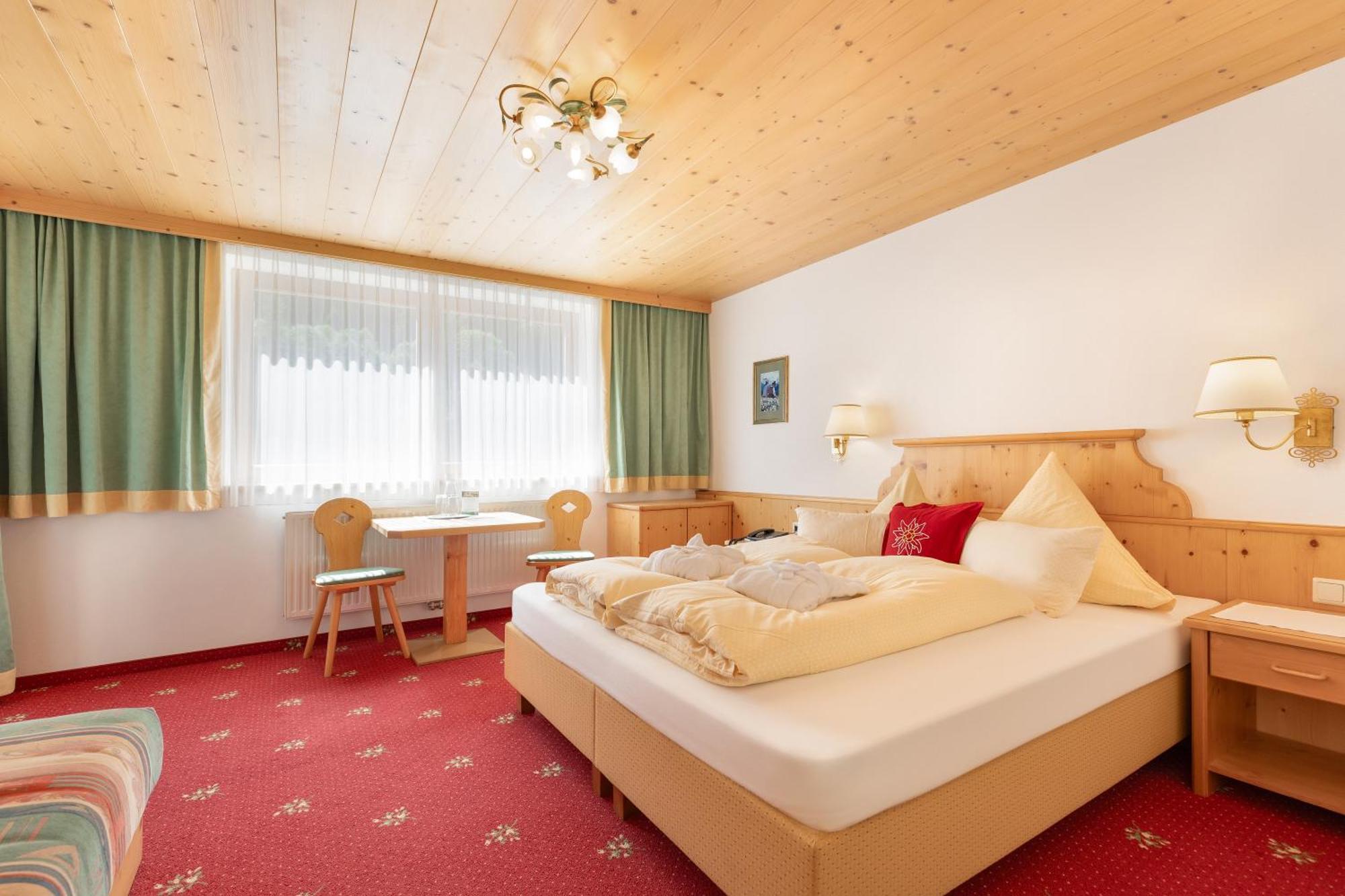 Hotel Pinzger Tux Eksteriør billede