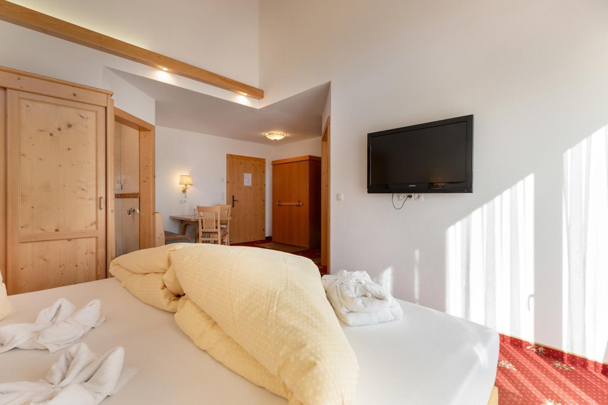 Hotel Pinzger Tux Eksteriør billede