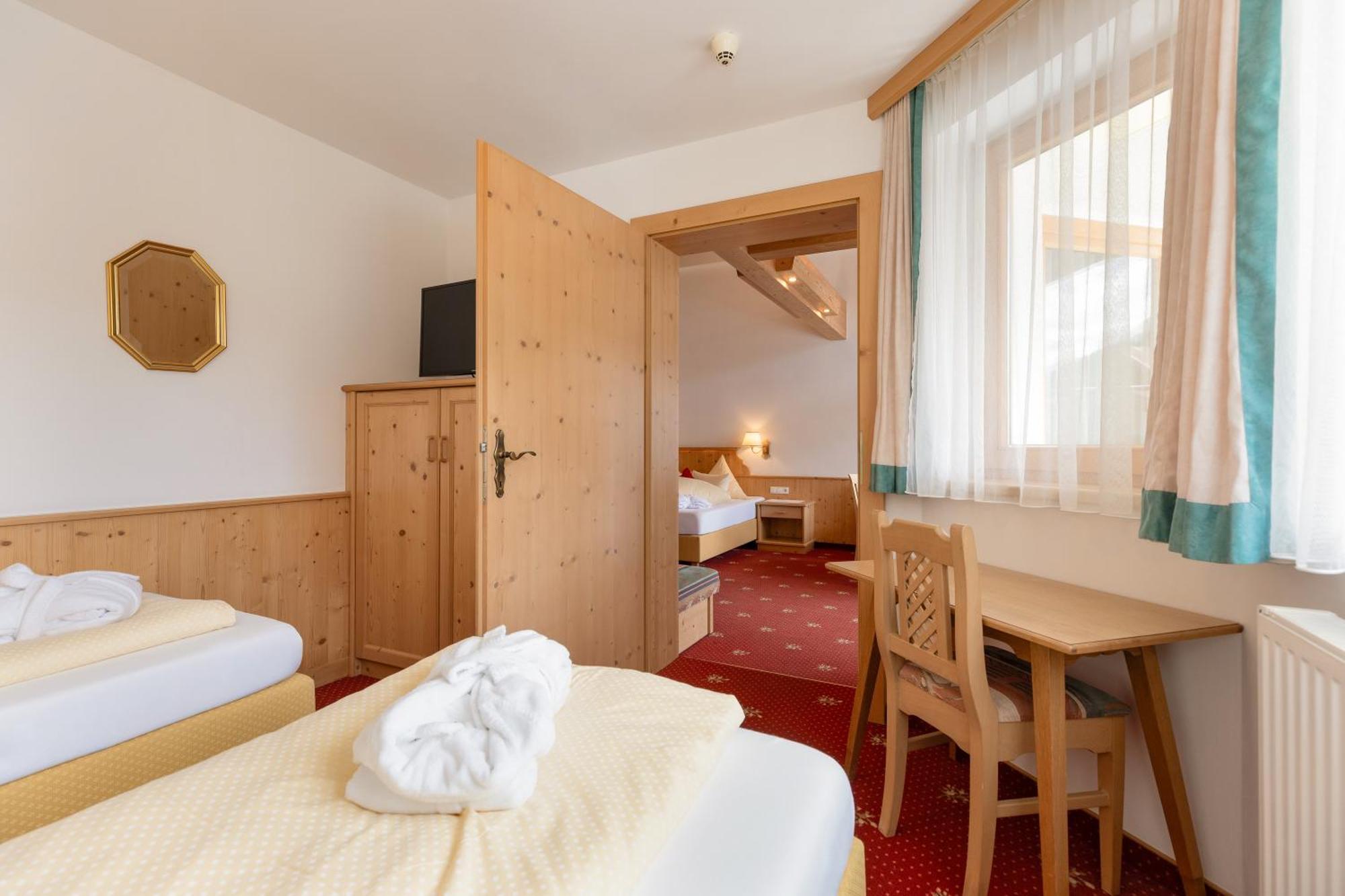 Hotel Pinzger Tux Eksteriør billede